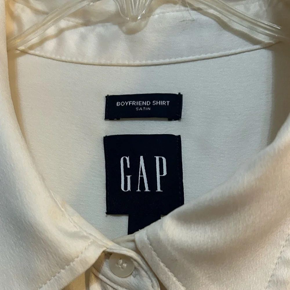 GAP Satin Boyfriend Button Down Off Shirt - Picture 9 of 9